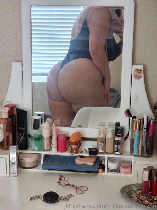Lol wish when I took this my mirror wasn't so streaky but oh..