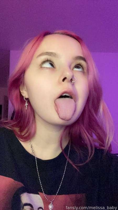 good morning kittens  🖇️

#fyp #selfie #face #pink #alt #teen #amateur #tattoo #nails #petite 