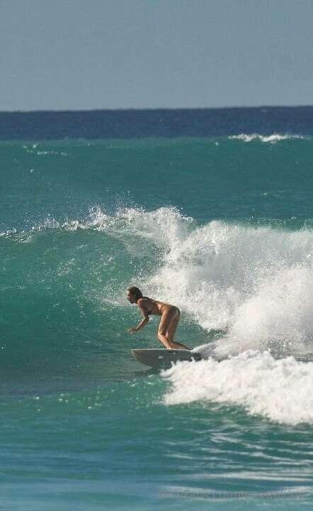 It’s my bday n I’m a happy surfer mami to get some good wave..