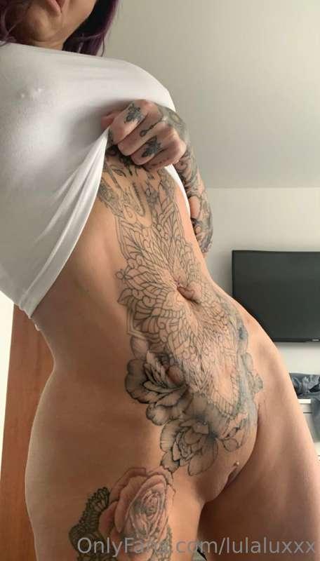 It’s so hot today I’m stripping off 🥵💦