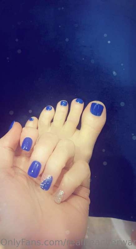 Never had blue nails..u like,
