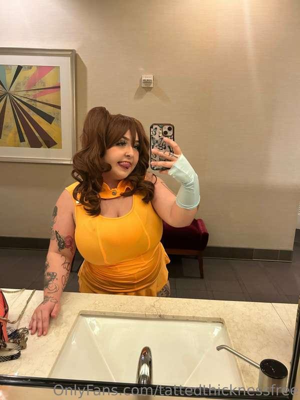 Should I start doing cosplay? 🥴