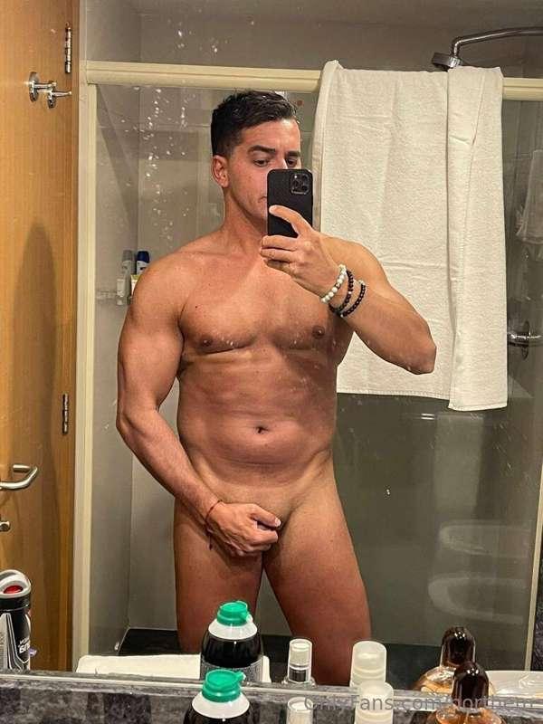 my friend @arimensexxx the real model and  big thick dick . ..