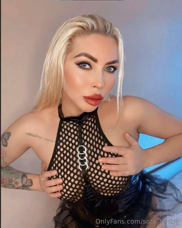 Subscribe for free today 👉 @blondy_desireEnjoy @blondy_desir..