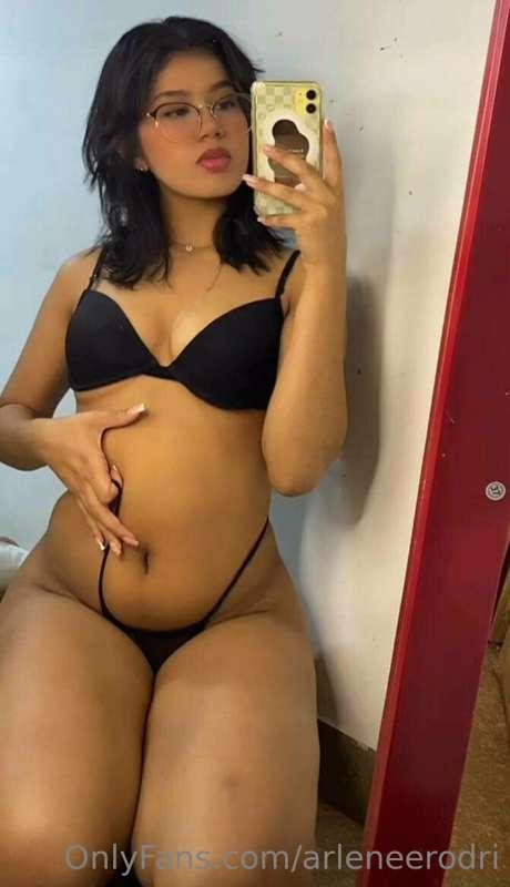 Good morning 🥰, what is my daddy up to ? 🙈