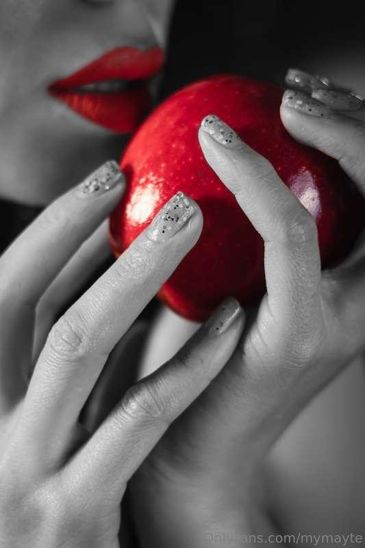 Fruit of sin, you are sin. I am sin.🏏 ⛓ 🪢#latex #leather #ha..