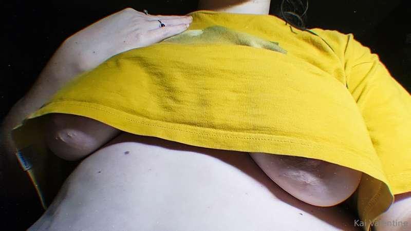 I heard you like boobs. Me too😘