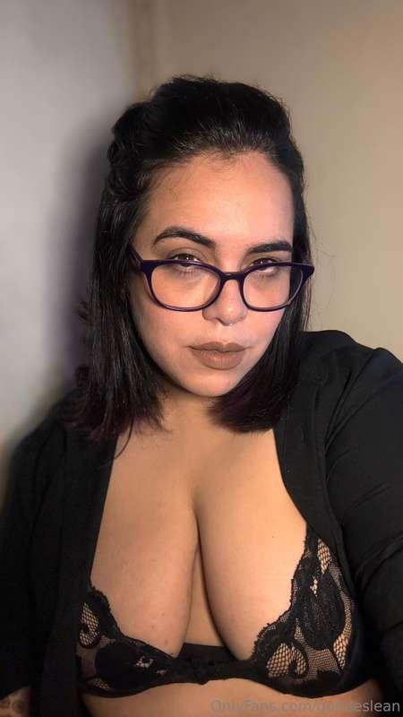 Be a good slave and leave a tip here to your queen👸🏻