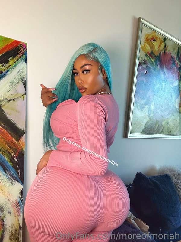 See you against the wall😋