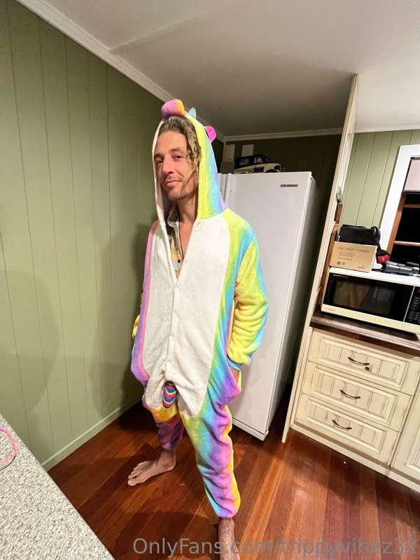 Ever wondered what a unicorn’s cock looks like? Well now ya ..