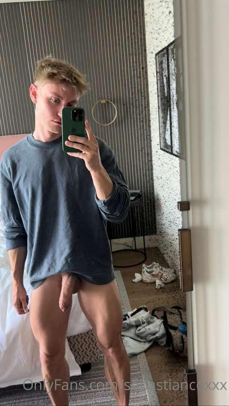 Do u like my outfit?