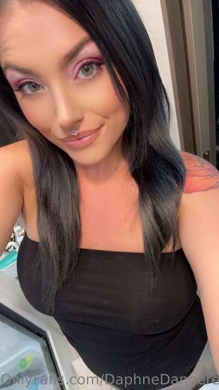 Hi guys!! Hope everyone has a nice week. 🥰💕
