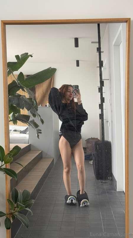 My legs are looking sexy 😈😈