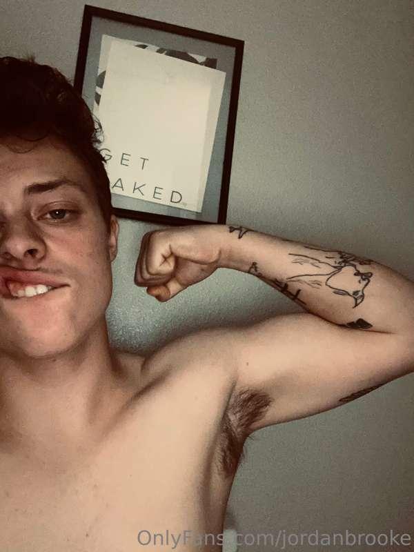 😘