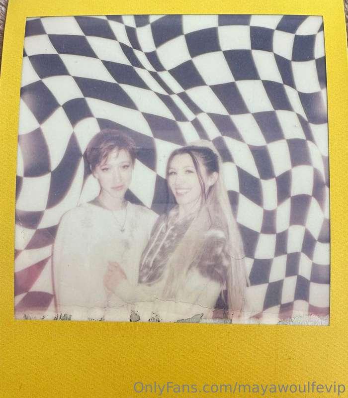 Polaroids from AVN & X3 🥰