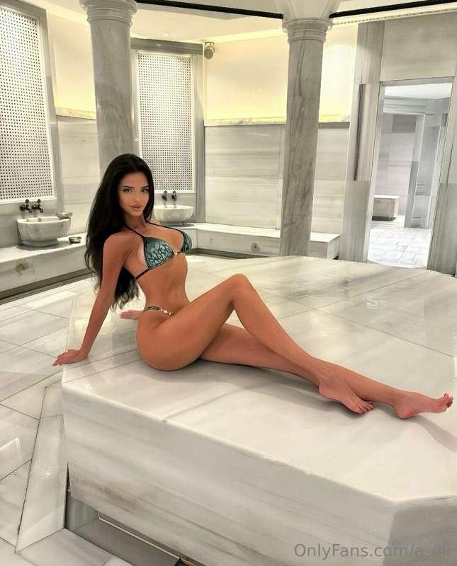 Lick my whole body 👅💦