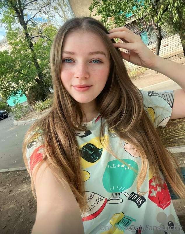 💛FREE SUBSCRIPTION ONLY TODAY💛
She's so kinky for her age.. ..