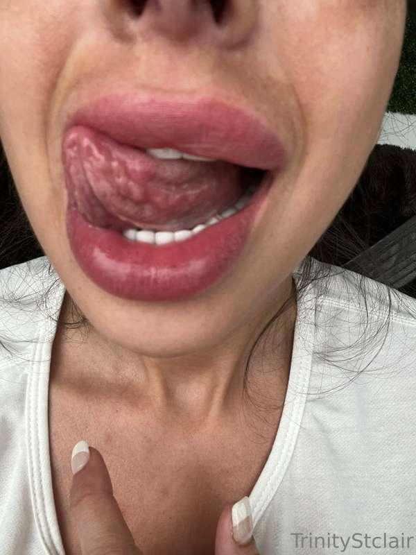 Wanna see me do work with my tongue?