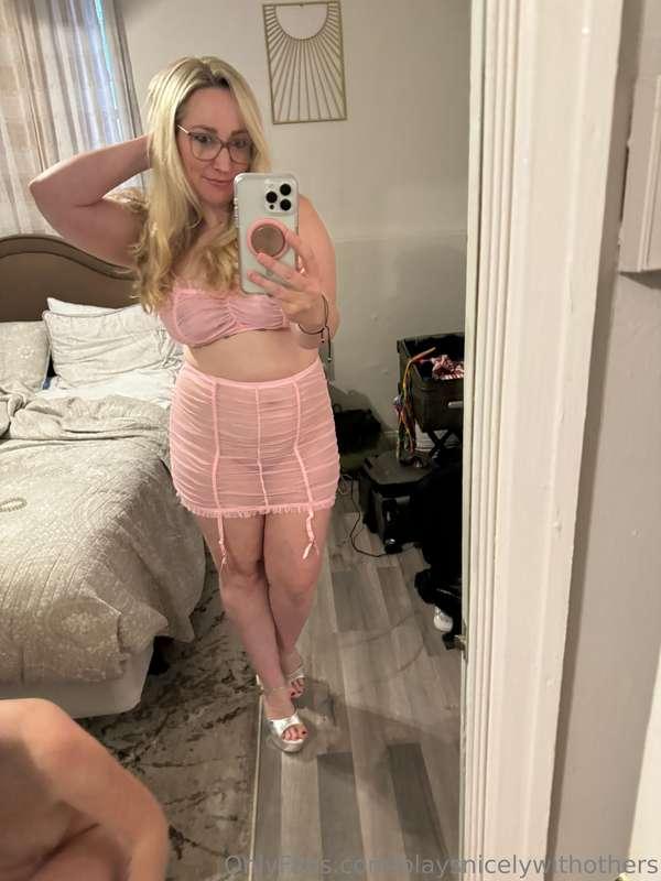 It’s National Lingerie Day!!! Buy me a new piece? I’ll send ..
