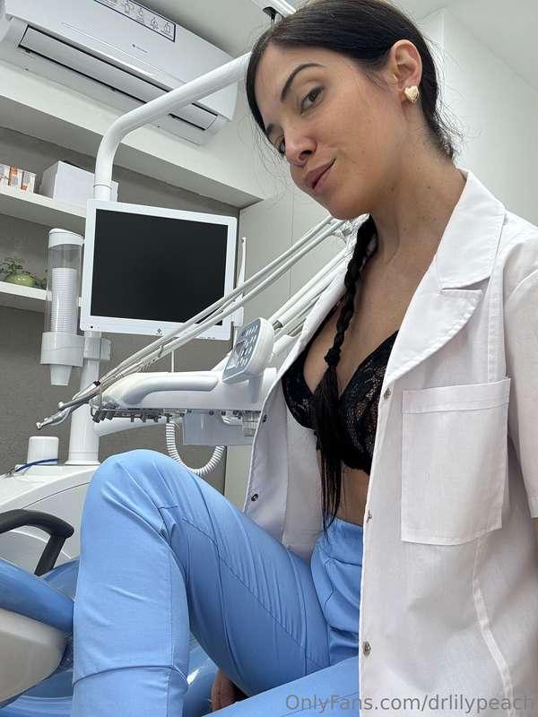 It's time for teeth cleaning babe 🤭