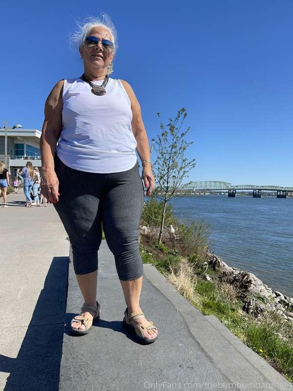 thebumbumbaroness image #2