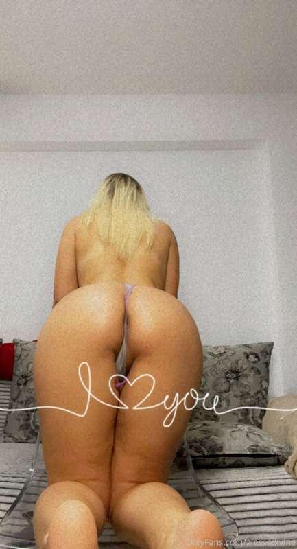 alessadivine image #2