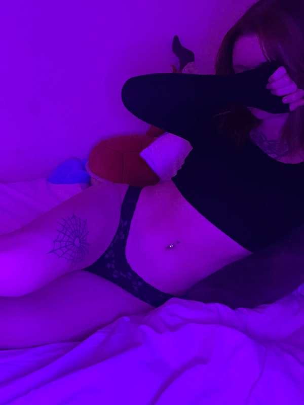 Just hanging out, wbu? 💜