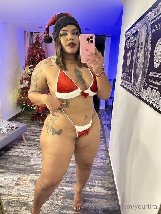 Unwrap your Christmas gift babyyy 🙈