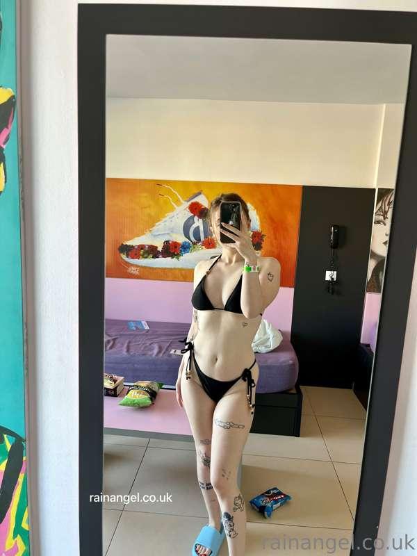 So happy to finally be on holiday!! 💘