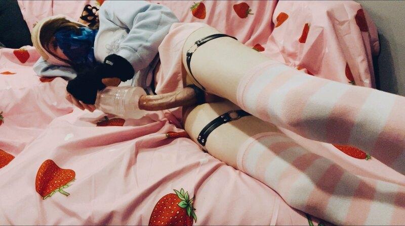 Some cock for your Friday...? :3