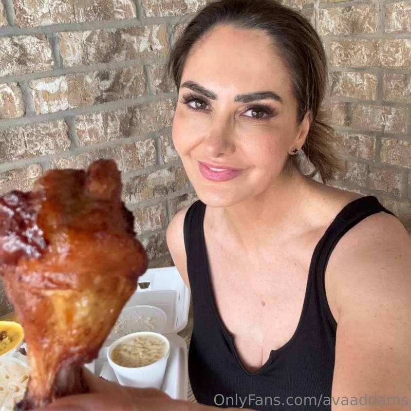 I felt like it was fitting to enjoy some Texas bbq! Do you l..