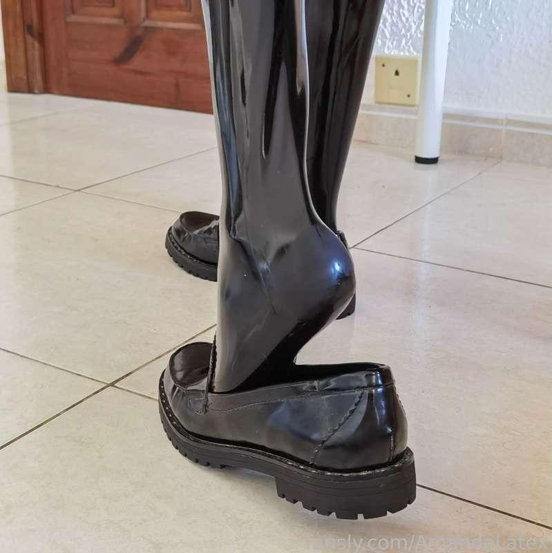 amandalatex image #2