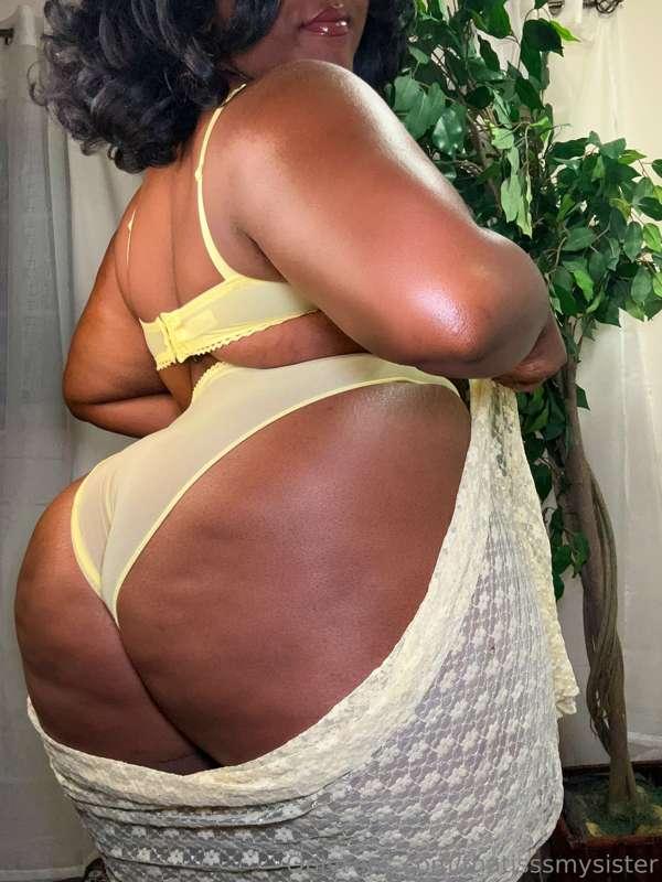 I got nice soft cheeks for your meat 👅🍆 just sent you the mo..