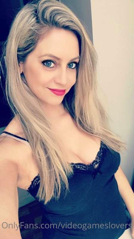 Red lips yes ?