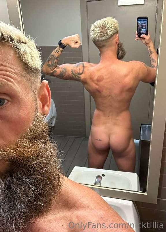 😜