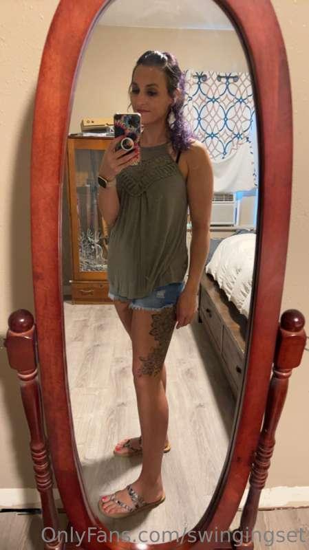 Happy Saturday! I’ll be out running errands today, let me kn..