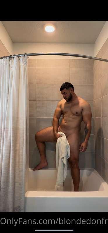 Welcome new Spanish papi to the Alpha House 👀😍🍆🤤 

His page ..