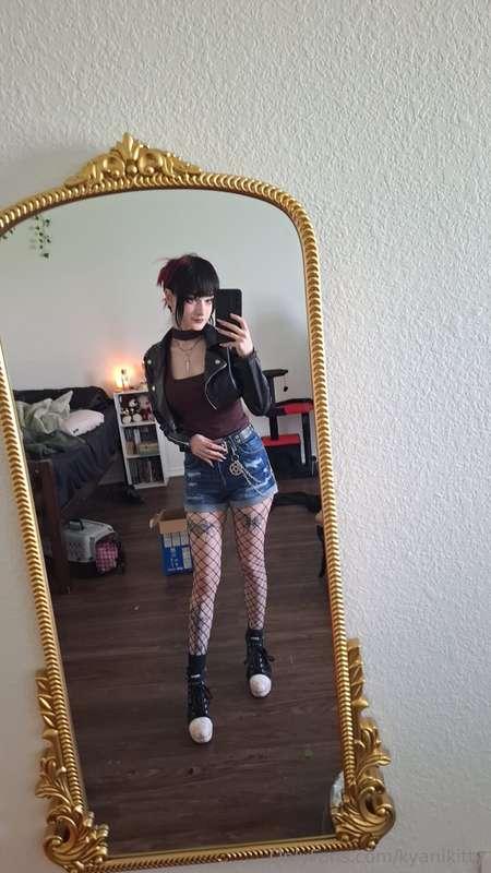Is it freezing outside yes do I look cute also yes