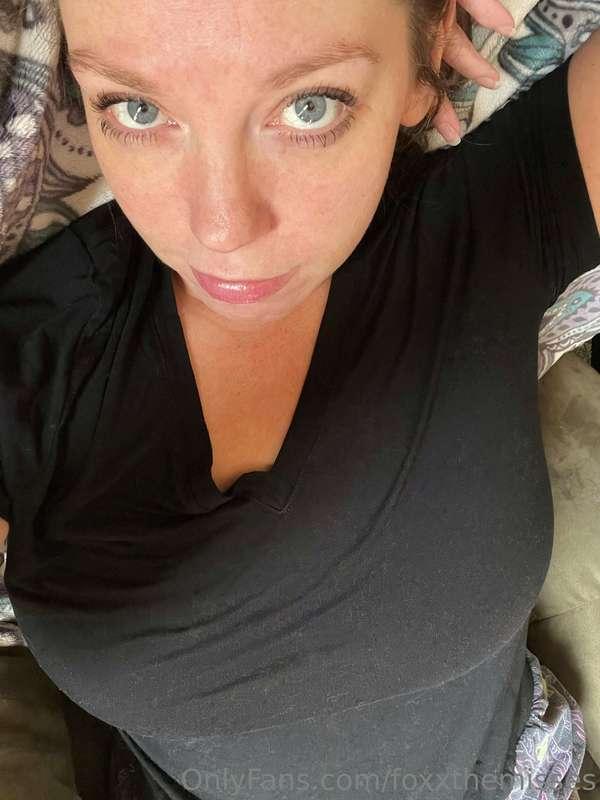 Just being cozy this Sunday. Don’t worry, I’m still slutty, ..