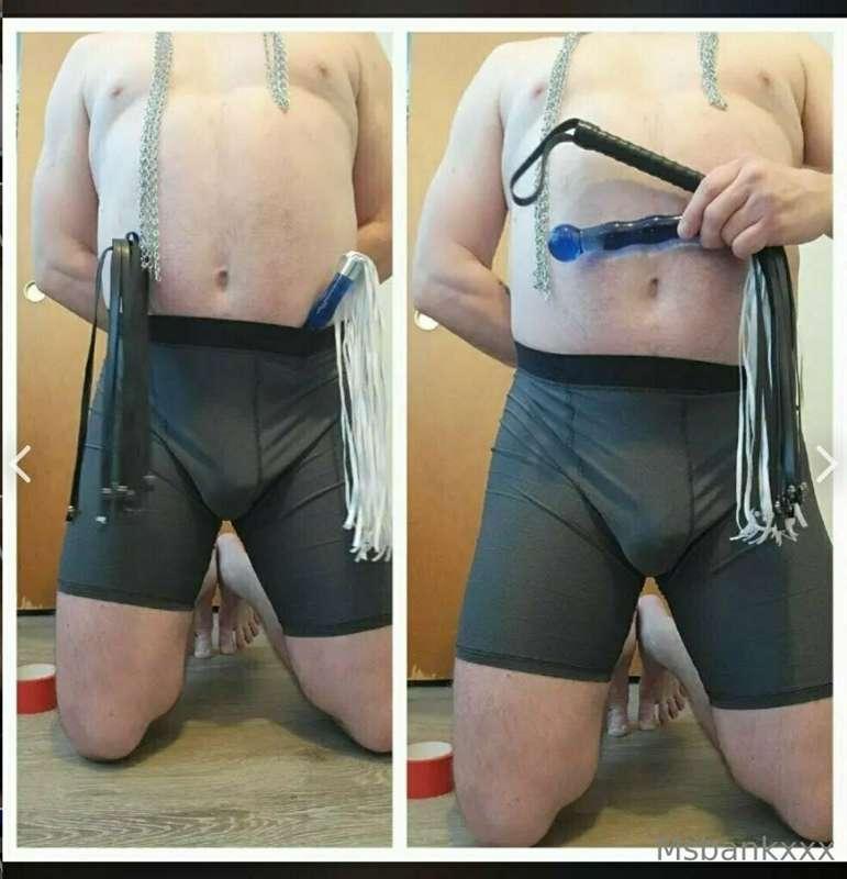 @lionsdendilf23 
42/M/DILF  
Very friendly, fun, outgoing.  ..