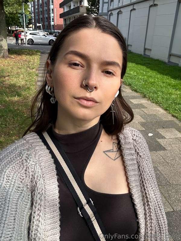 Outside, it’s always easier to breathe🤍🌸