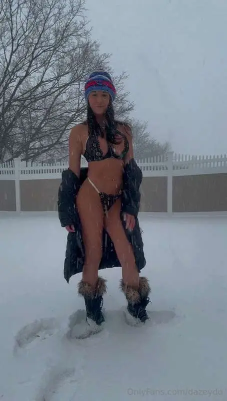 I think I still got some snow bunny in me ❄️🤭