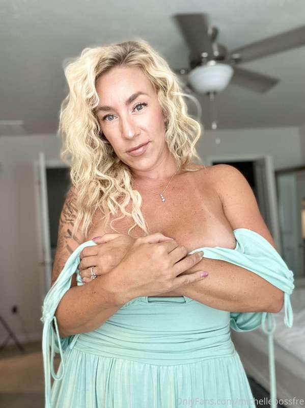 Can I be dinner 😏