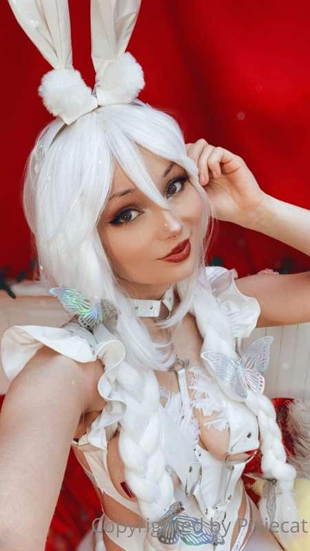 sexy bunny girl selfies ;)