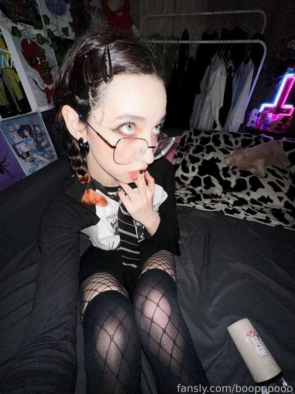 Omg I want ur cock 🤪

#schoolgirl #naughty #babygirl #pigtails #glasses #teengirl #roleplay #slim #pale #brat #younggirl