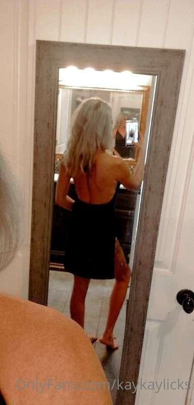 Getting ready for NYE! Happy New Year babes! 🎆😘