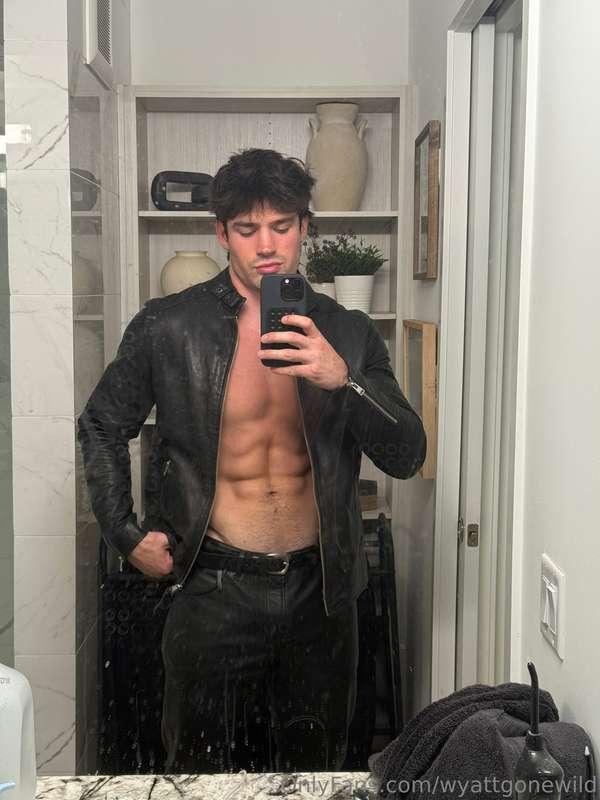 Try not to stare too much 😏