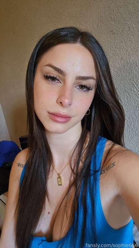 sophie666 image #0