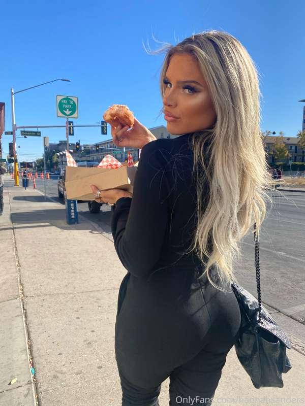 itshannahsworldd image #1