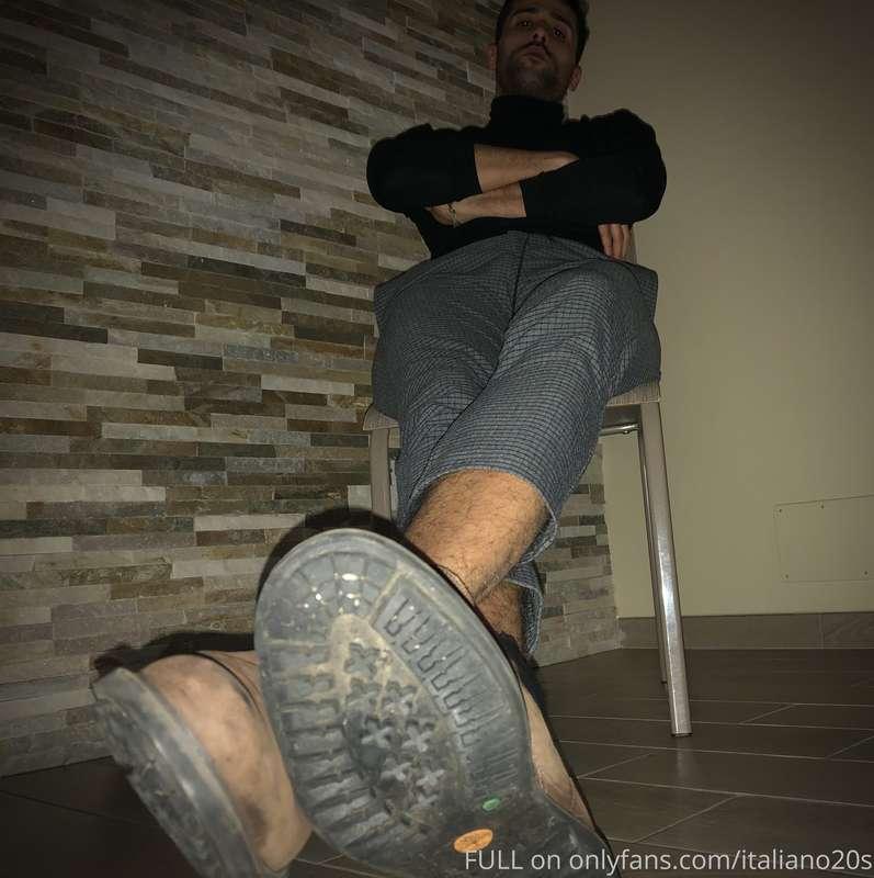 2/2 PHOTOSET (6 PHOTOS) 📸  🇮🇹 Per farvi venire un po’ di acq..